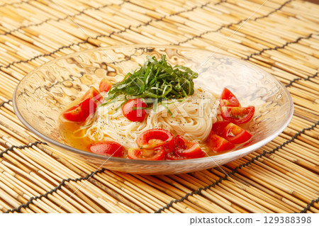 Chilled somen noodles with tomatoes Chilled somen noodles with tomatoes 129388398