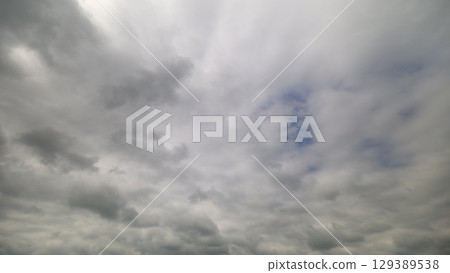 Explore the Artistic and Dynamic Cloudscapes Depicted Through Overcast Sky Images 129389538