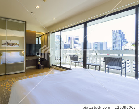 Hotel room with balcony overlooking the center of Bangkok, Thailand / Bangkok, Thailand 129390003
