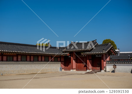 Hwaseong Haenggung, temporary palace where the king used to stay when he traveled outside of Seoul, South Korea. with the autumn nature background. It is famous as K-drama filming location. 129391530