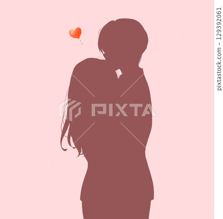 男辦公室職員擁抱一名女子，站立的剪影 129392061