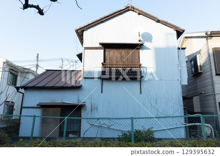Aged house, old Japanese house, small house, detached house, single house, old house, Showa architecture, Aged house, old Japanese house, small house, detached house, single house, old house, Showa architecture, 129395632