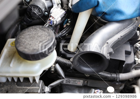 汽車保養工作－換油 129398986