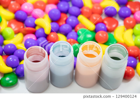 著色圖像 著色圖像 129400124