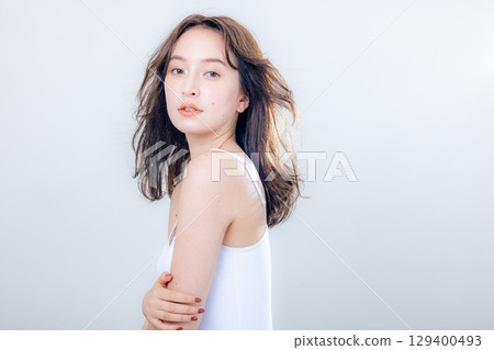 一個轉身的女人 129400493