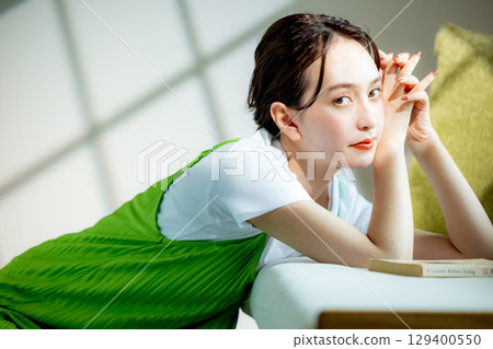 獨自生活的女人 129400550