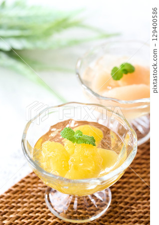 Fruit Jelly - Summer Mandarin and White Peach 129400586