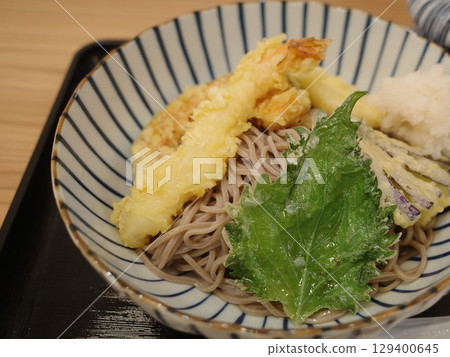 Shrimp tempura bukkake Shrimp tempura bukkake 129400645