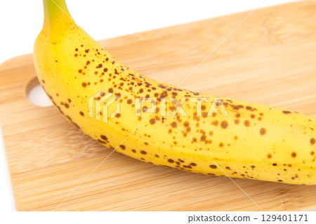 成熟香蕉上有糖斑 129401171