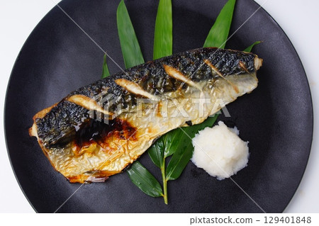 Grilled mackerel with salt Grilled mackerel with salt 129401848