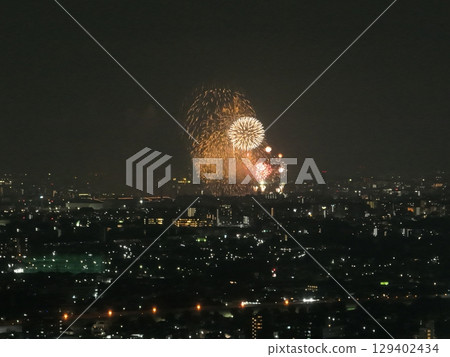 (Nerima, Tokyo) Urban fireworks seen from a tower apartment (Nerima, Tokyo) Urban fireworks seen from a tower apartment 129402434