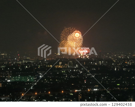 (Nerima, Tokyo) Urban fireworks seen from a tower apartment (Nerima, Tokyo) Urban fireworks seen from a tower apartment 129402438