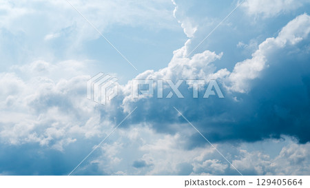 仲夏藍天出現積雨雲 仲夏藍天出現積雨雲 129405664