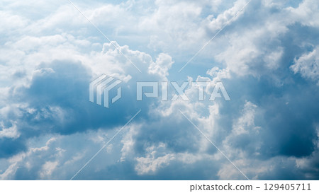 Cumulonimbus clouds appear in the midsummer blue sky Cumulonimbus clouds appear in the midsummer blue sky 129405711