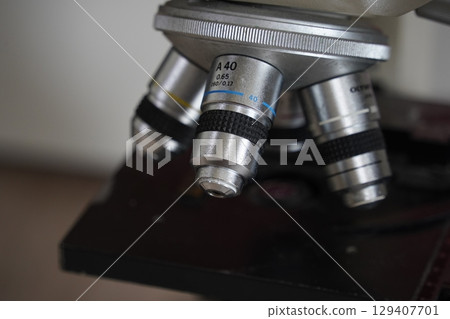 顯微鏡 顯微鏡 129407701