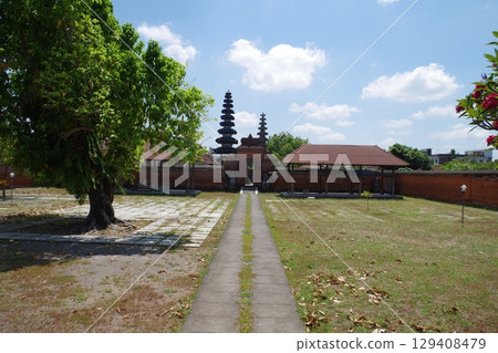 梅魯寺，馬塔蘭，龍目島，印度尼西亞 129408479