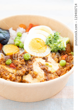 Delicious chili meat rice 129408714