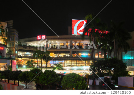 The dynamic Philippines - Evening view of bustling Manila (Malate Ermita) Cityscape (May 2025) 129410100
