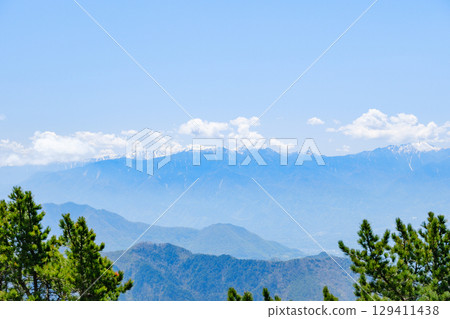從金峰山登山道看到的山脈 129411438