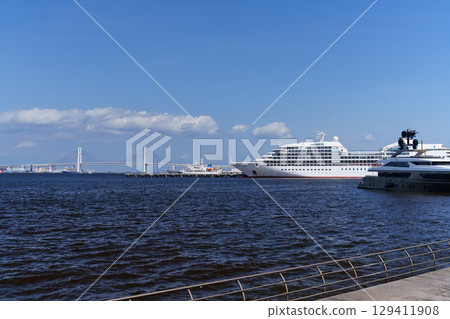 橫濱港：停泊豪華遊輪的新港碼頭客運碼頭，橫濱Hammerhead 129411908