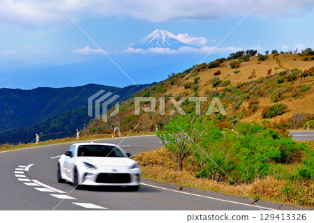 中部地區，伊豆半島，壯麗的西伊豆天際線，一邊欣賞富士山美景，一邊享受清爽的駕車之旅，靜岡縣伊豆市土肥（4） 129413326