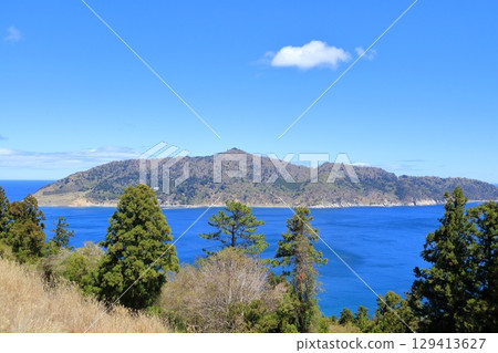 從宮城縣石卷市五番所公園眺望的金華山 129413627