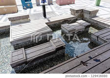 新潟縣南魚沼郡湯澤町JR越後湯澤站西口足湯 129416080