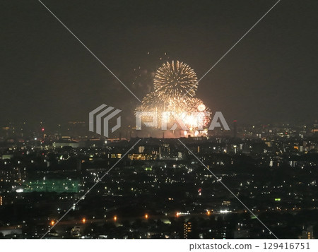 (Nerima, Tokyo) Itabashi and Toda fireworks light up the summer night sky (Nerima, Tokyo) Itabashi and Toda fireworks light up the summer night sky 129416751