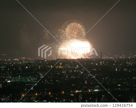 (Nerima, Tokyo) Itabashi and Toda fireworks light up the summer night sky (Nerima, Tokyo) Itabashi and Toda fireworks light up the summer night sky 129416754
