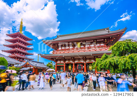 Tokyo cityscape, Japan, August 8th. Extremely hot... Inbound tourism continues... It's like a foreign country... Sensoji Temple is crowded with foreign tourists. Tokyo cityscape, Japan, August 8th. Extremely hot... Inbound tourism continues... It's like a foreign country... Sensoji Temple is crowded with foreign tourists. 129417901