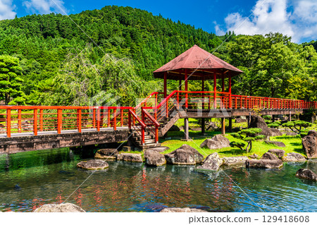 Fresh greenery at Yabakei Dam Memorial Park, Keisekien [Yabakei, Nakatsu City, Oita Prefecture] 129418608