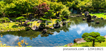 矢馬溪水壩紀念公園、桂石園、全景的新綠[大分縣中津市矢馬溪] 129418621