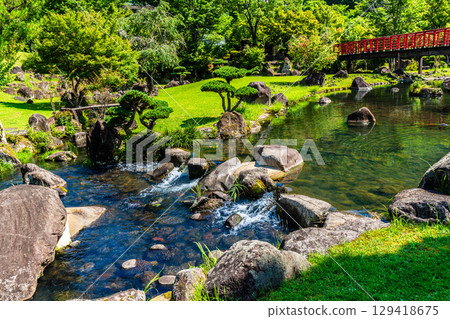 Fresh greenery at Yabakei Dam Memorial Park, Keisekien [Yabakei, Nakatsu City, Oita Prefecture] 129418675
