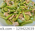 Cold Shabu Shabu Salad with Asparagus, my wife's home-cooked meal, dinner at home, happy family Title change 129422639