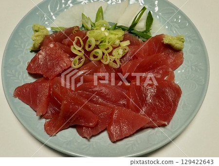 鮪魚刺身,老婆家常菜,在家吃晚飯,一家人幸福美滿 標題更改 鮪魚刺身,老婆家常菜,在家吃晚飯,一家人幸福美滿 標題更改 129422643