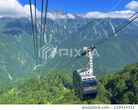 Shinhotaka Ropeway and the Northern Alps Shinhotaka Ropeway and the Northern Alps 129424341