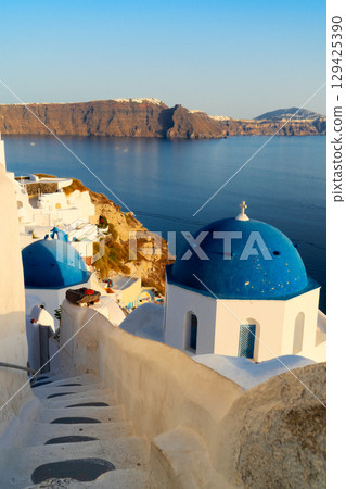 Oia, traditional greek village 129425390
