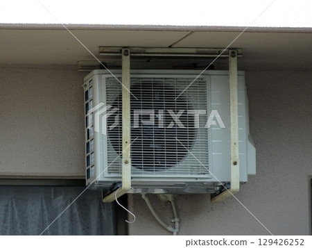 家用空調室外機（公屋吊運施工） 129426252