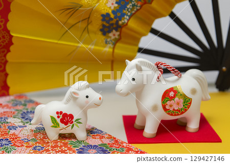 Cute horse parent and child zodiac ornaments for the Year of the Horse 129427146
