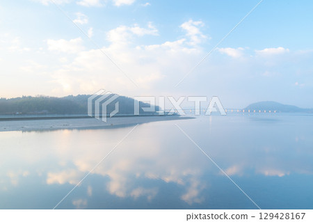 Parallel world 129428167