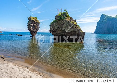 Ebisu Rock and Daikoku Rock in Summer, Yoichi 129431701