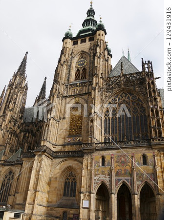 prague castle st vitus cathedral prague castle st vitus cathedral 129431916