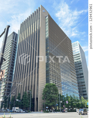 Sumitomo Mitsui Banking Corporation Head Office Building (Marunouchi, Chiyoda Ward) 129432961