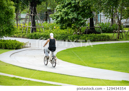 Cycling in the garden 129434354