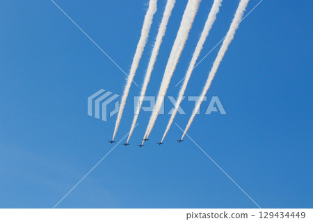 Blue Impulse flyover over Noda Central Park in Toyonaka City Blue Impulse flyover over Noda Central Park in Toyonaka City 129434449