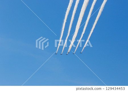 Blue Impulse flyover over Noda Central Park in Toyonaka City 129434453