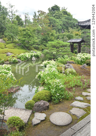 Ryoshoin Garden 129442004