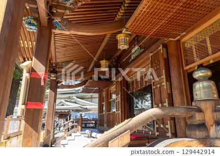 Yushima Tenmangu Shrine in early spring 129442914
