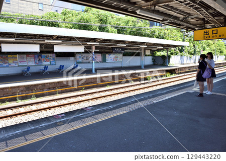 京急久里濱線新大津月台 129443220