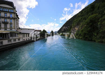 阿勒河連接布里恩茨湖和圖恩湖 129444174